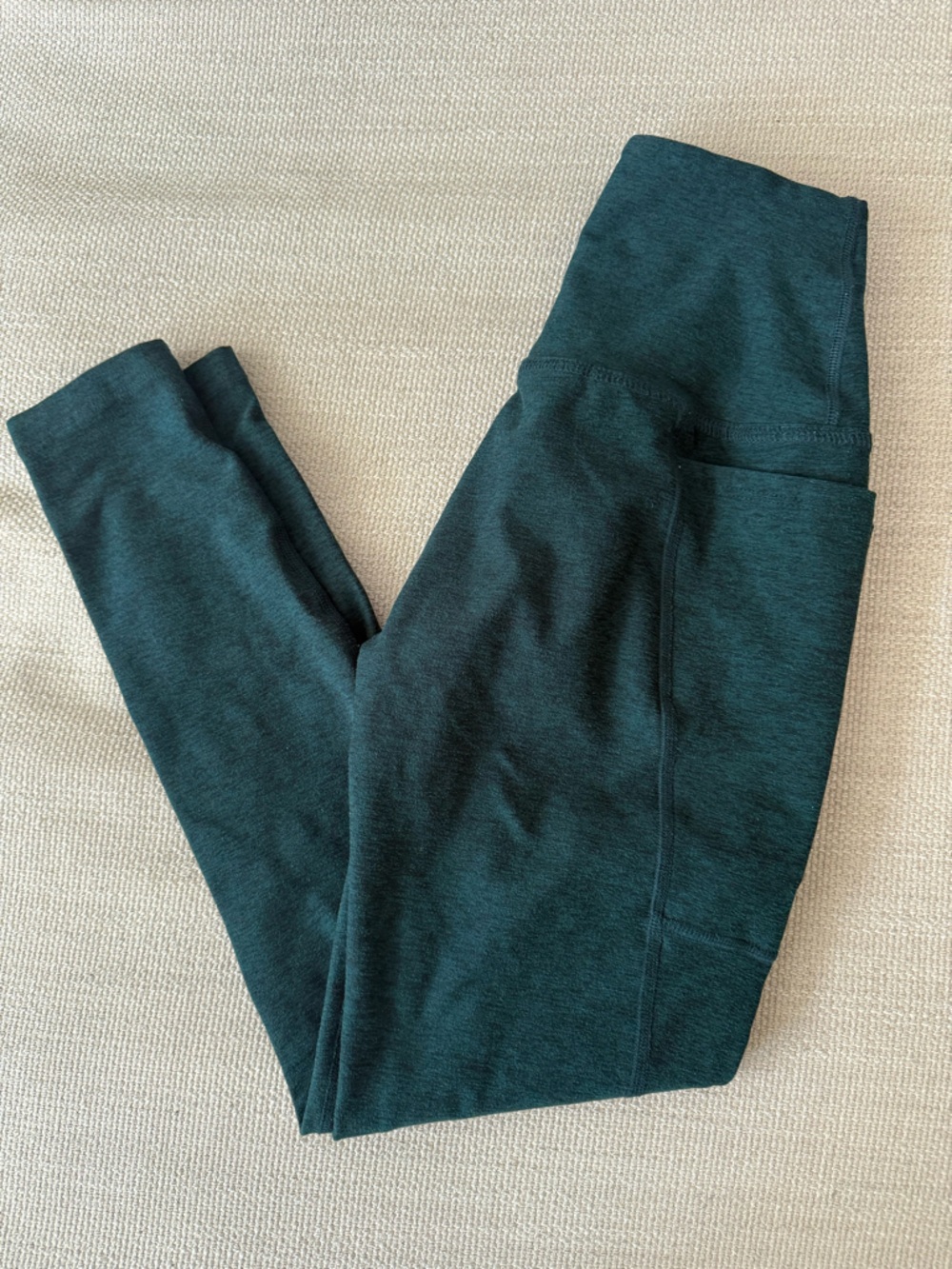 Beyond Yoga Space Dye Be Free Pocket legging size XS in green
